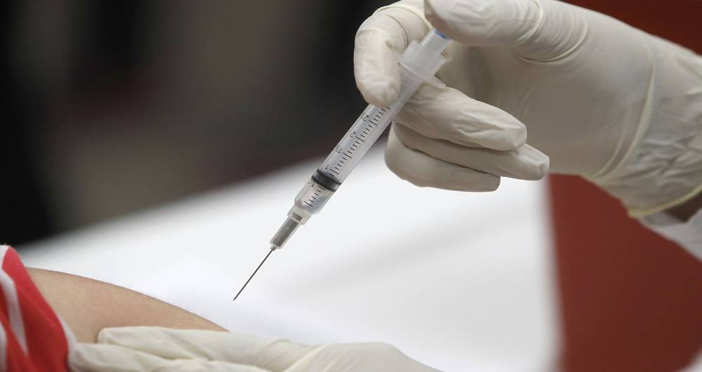 Arabia Saudí negocia la adquisición de vacunas anticovid para países pobres