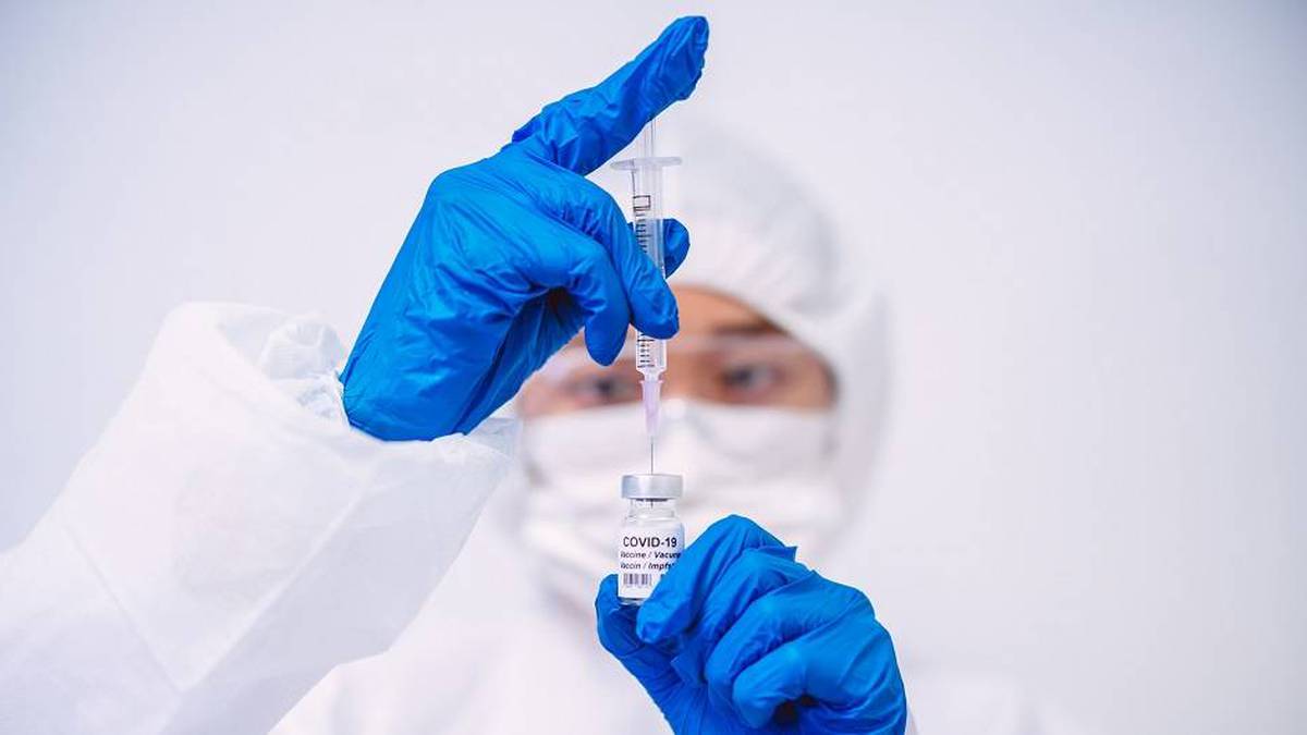 China aprueba la vacuna contra el COVID-19 de Sinovac para uso generalizado