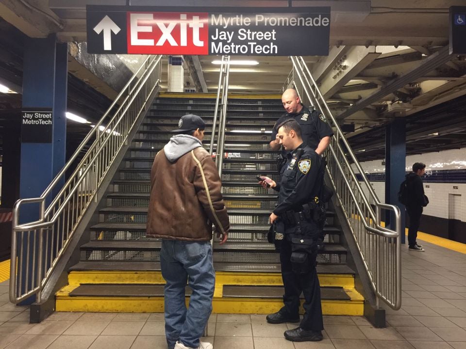 Cuatro apuñalamientos en apenas dos horas obligaron reforzar seguridad en metro de Nueva York