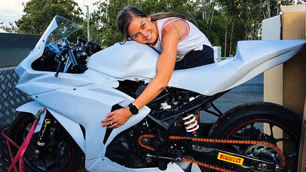 La motociclista Sharni Pinfold denuncia la misoginia en su disciplina y pone fin a su carrera