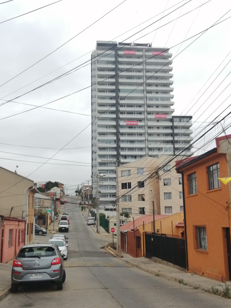 Inmobiliaria concluye monstruoso edificio en terrenos cedidos por Muni de Viña a CEMA-Chile con fines sociales