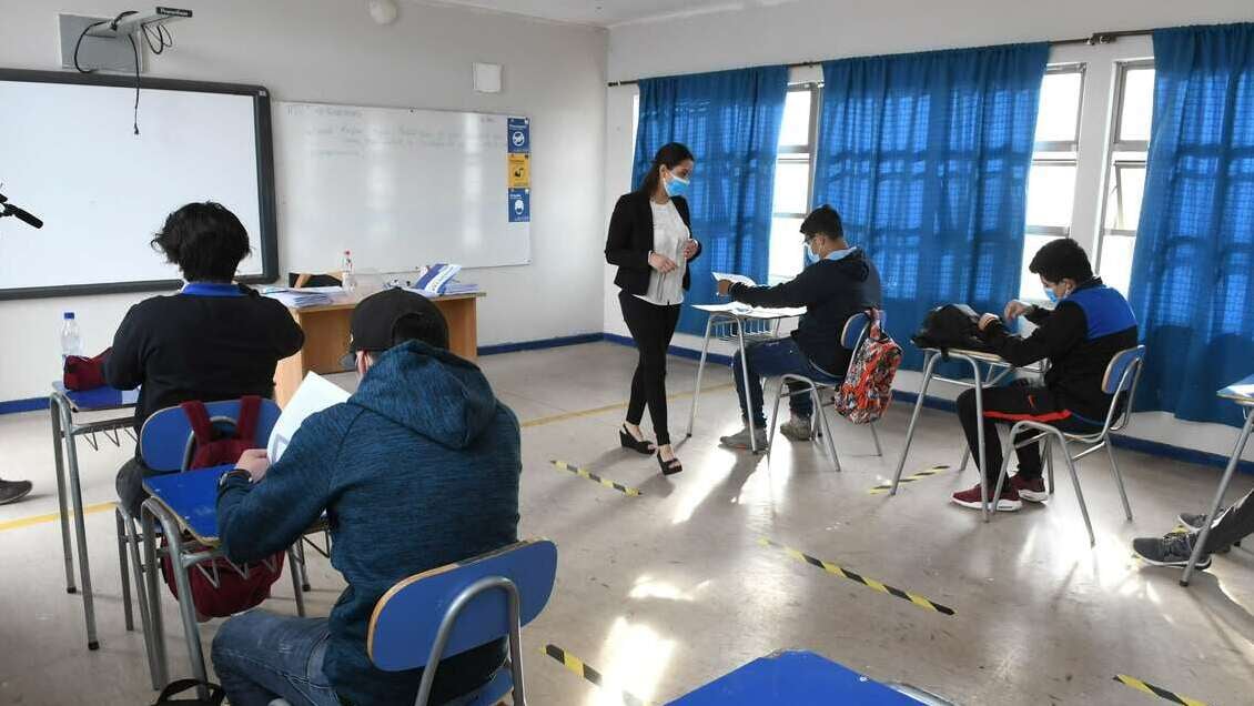 Se agrava conflicto sobre Plan de Vuelta a Clases: Colegio de Profesores acusa «diálogo de sordos» y exige renuncia de Lucas Palacios