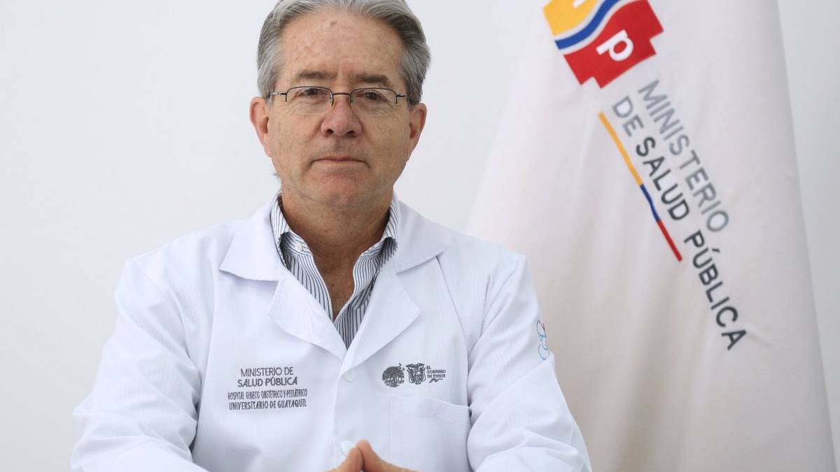 ministro de salud ecuador