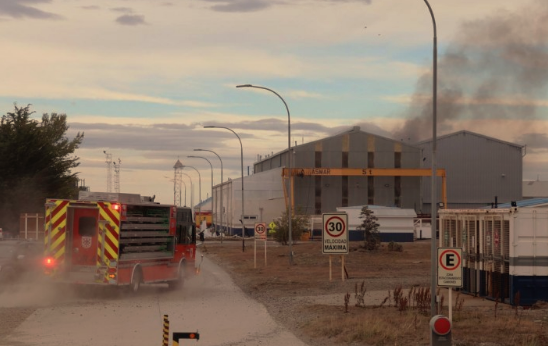 Explosión en dependencias de Asmar en Punta Arenas deja al menos cuatro heridos