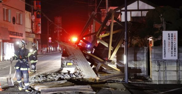 (Videos) Fuerte terremoto de 7.3 sacude el este de Japón y deja saldo de 30 heridos y más de 950.000 personas sin luz