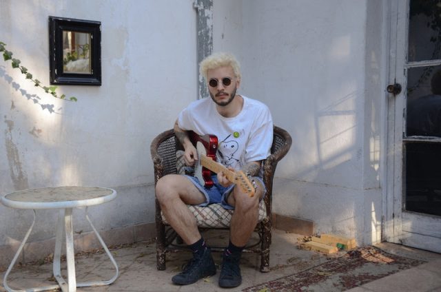 Nunca quedas mal con nadie: Francisco Gana estrena videoclip de «Amarillo»