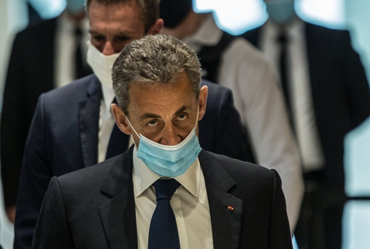 Tribunal de París condenó a un año de prisión al expresidente  francés Nicolás Sarkozy