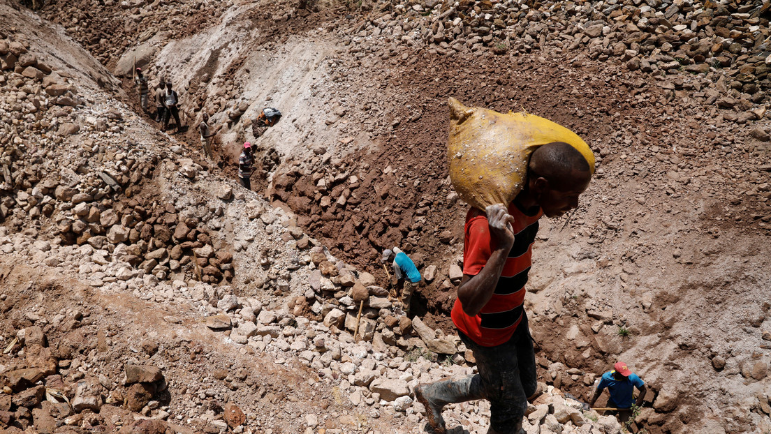 Montaña de oro en el Congo desata furor entre sus habitantes