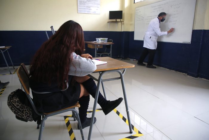 Cámara exige condicionar retorno presencial a clases con un protocolo sanitario emanado del Minsal