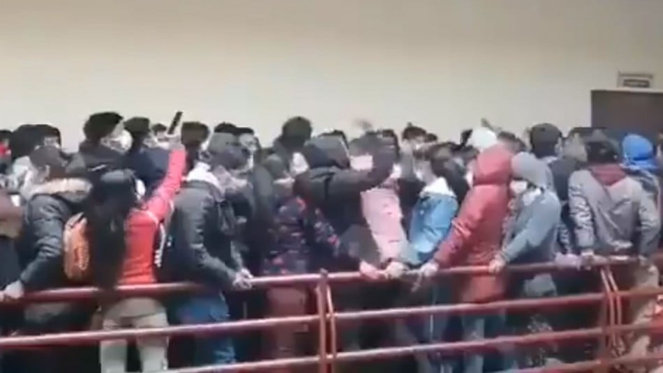 Bolivia estudiantes baranda