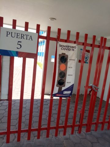 Hoy las aulas de concreto cumplen un año vacías