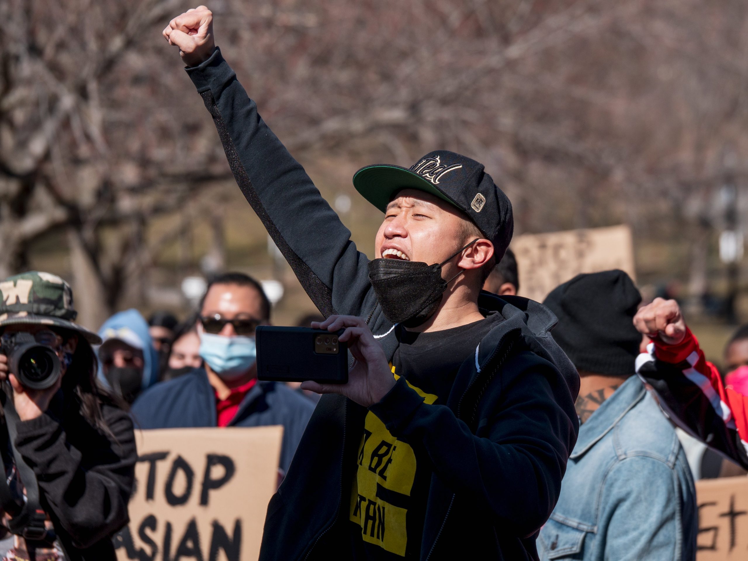 Tiroteo en Atlanta: El racismo contra personas asiáticas en EEUU que resurgió con la pandemia y discursos de Trump