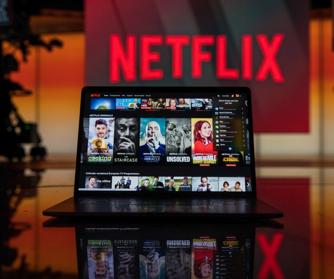 Netflix pone freno y evitará que usuarios compartan su contraseña con personas que no viven con ellos