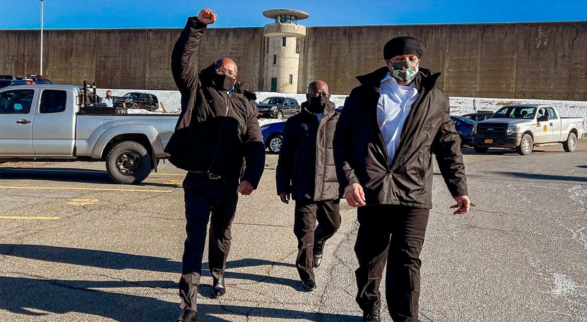 Liberan a tres hombres en EE.UU. luego de pasar 25 años en la cárcel por un crimen que no cometieron