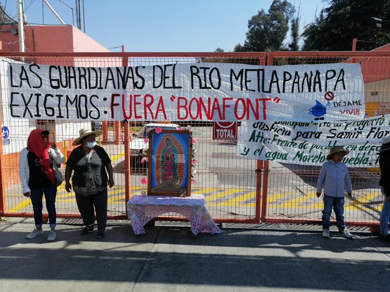 Manifestantes contra Bonafont