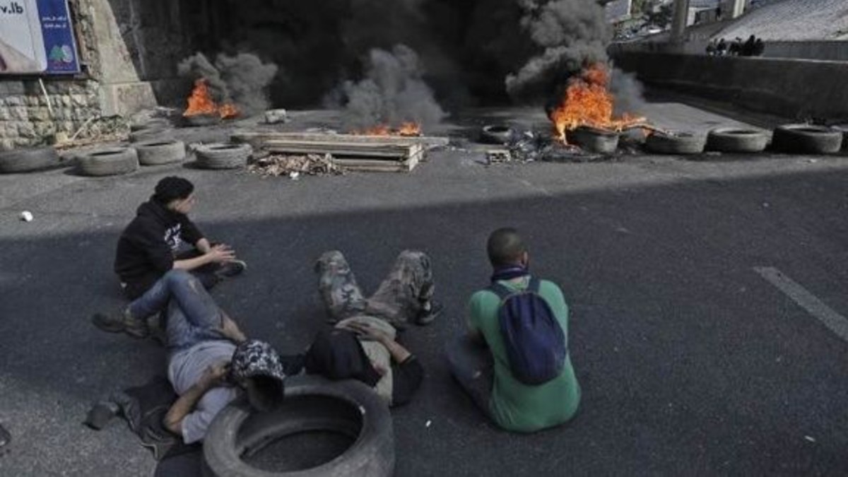 Se intensifican protestas en el Líbano ante creciente inestabilidad económica