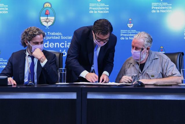 Pionera en Latinoamérica: Argentina reconoce como gremio a trabajadores de la economía popular