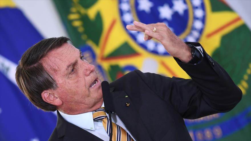 En el peor momento de la pandemia, Bolsonaro asegura que «Brasil está dando ejemplo» en gestión de la crisis