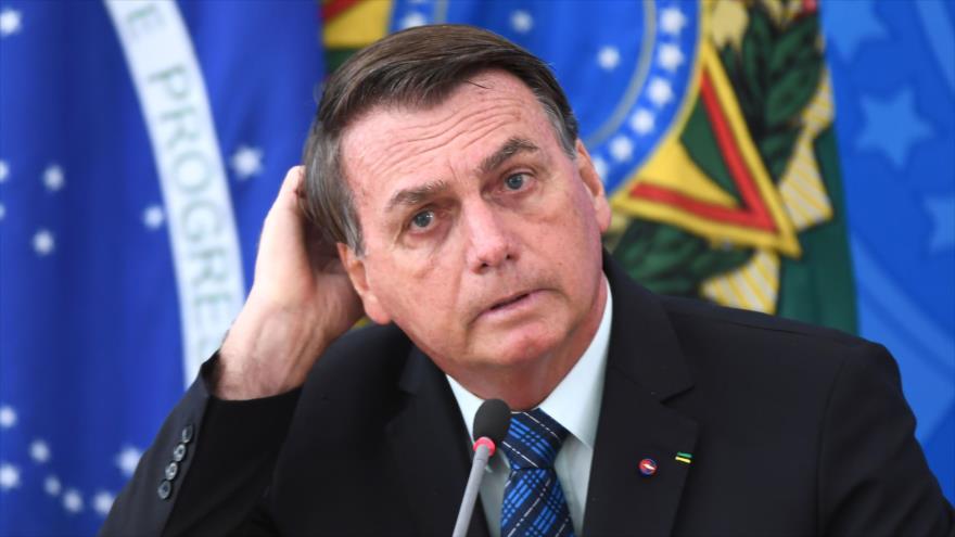 Bolsonaro les dice «idiotas» a quienes piden que el Gobierno compre vacunas