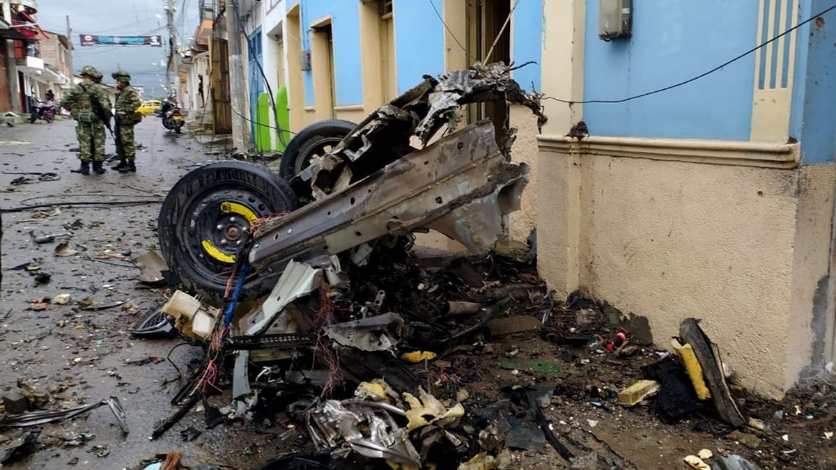 Explosión de coche-bomba en Colombia dejó 19 heridos