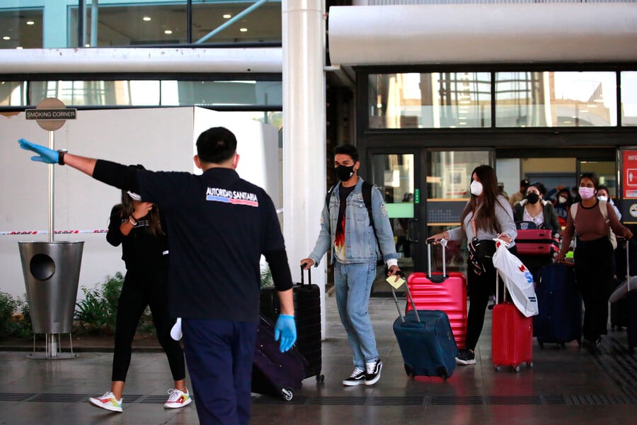 Funcionarios de Aeronáutica Civil piden cerrar aeropuerto para evitar «ser cómplices de más contagios»