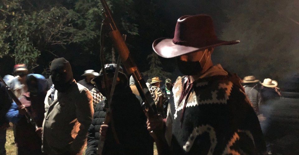 Comunidades de Zitácuaro crean Guardia Indígena para defenderse de las bandas organizadas