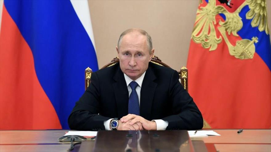 Putin se vacunó contra el COVID-19 y se «siente bien»