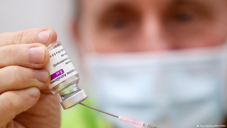 Francia confirmó dos nuevas muertes en personas vacunadas con AstraZeneca