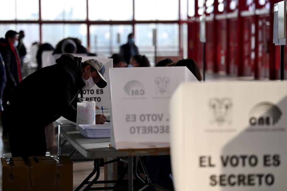 Ecuador, Perú y Bolivia celebran elecciones el próximo domingo en medio de repuntes del Covid-19