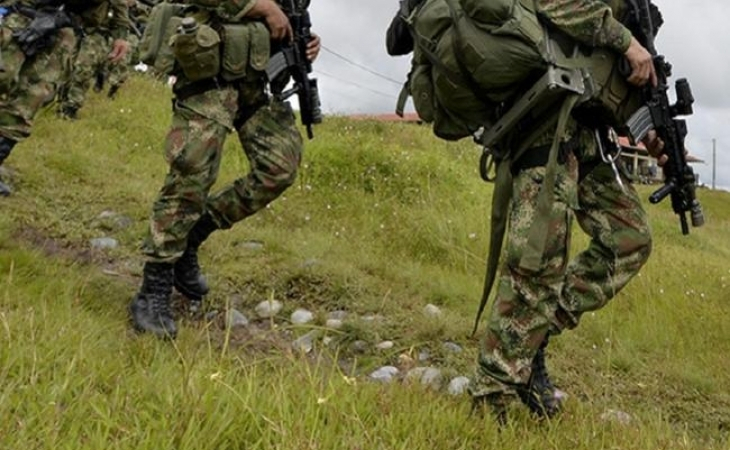 Venezuela confirma muerte de ocho soldados durante últimos enfrentamientos con irregulares colombianos en Apure