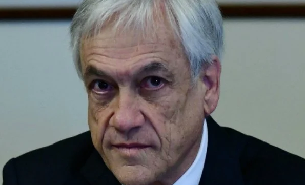 Piñera está sacrificando a Chile mientras él y los suyos se enriquecen: Debe ser destituido