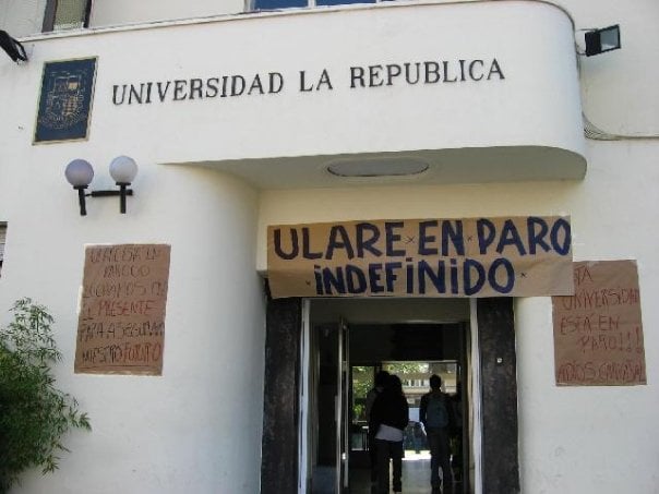Ex dirigenta de U. Arcis por cierre de U. La República: Actual ley no garantiza el derecho a la continuidad de estudios en estos casos