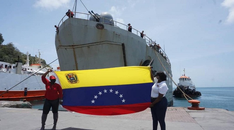 Buque de la Armada venezolana llegó San Vicente con 20 toneladas de ayuda humanitaria