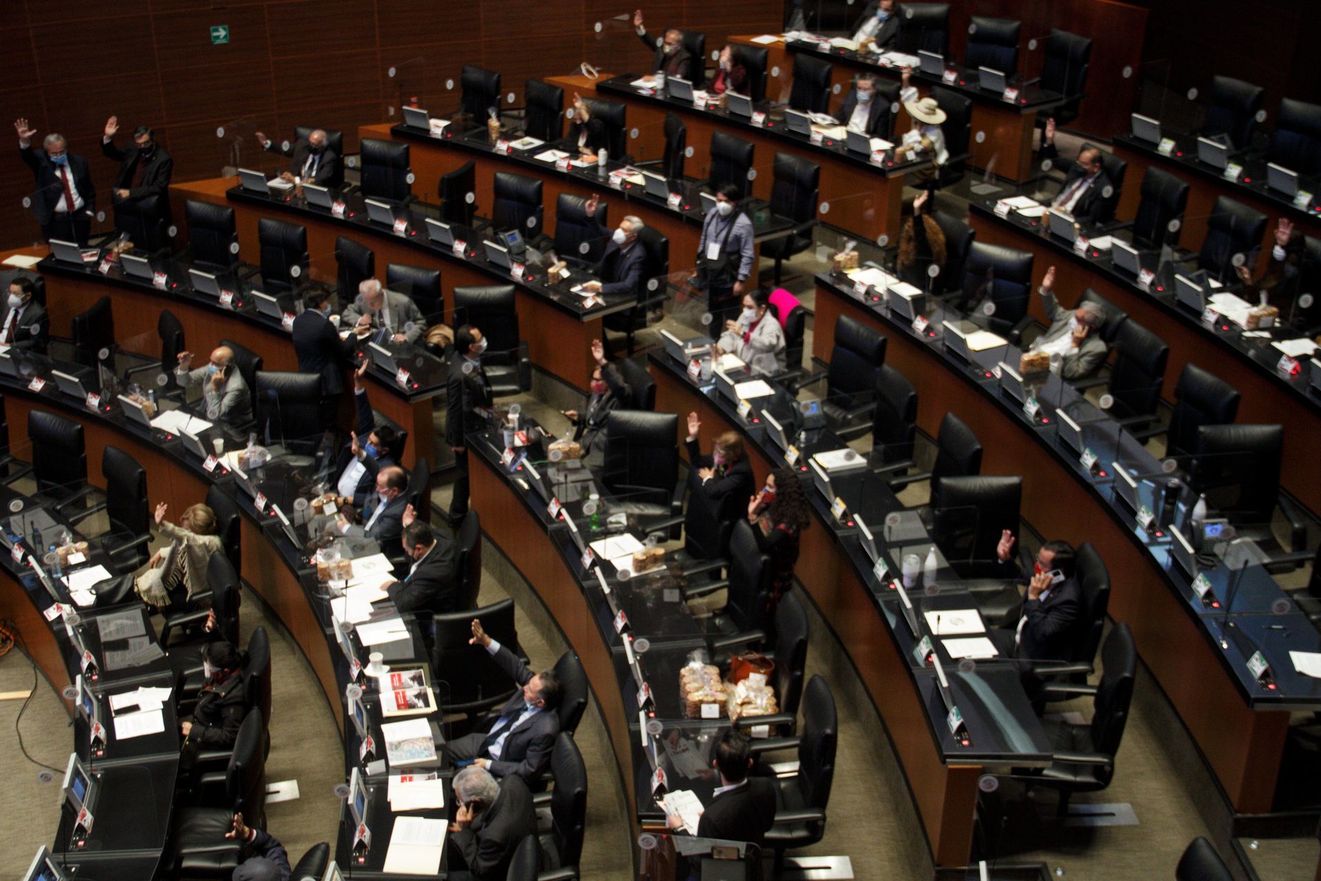 Senado aprueba reformas a Ley de Consulta Popular; se agrega la abstención como opción del voto