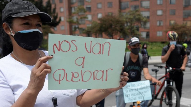 Docentes colombianos se suman al paro nacional en rechazo a la reforma tributaria que promueve el Gobierno de Iván Duque