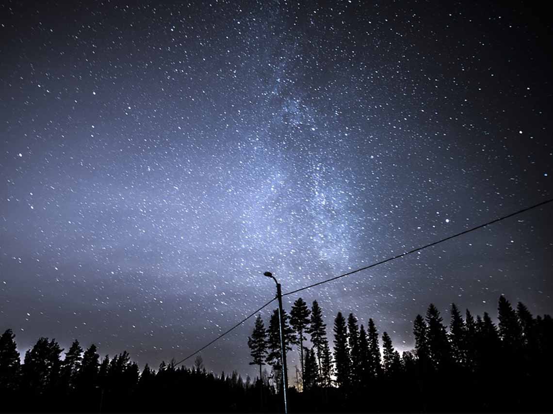 Noche estrellada deleita a desvelados