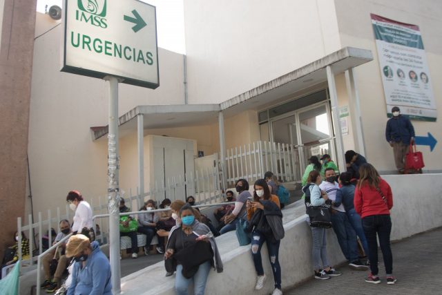 El IMSS dejó sin surtir 16 millones de recetas médicas en 2020, revela informe