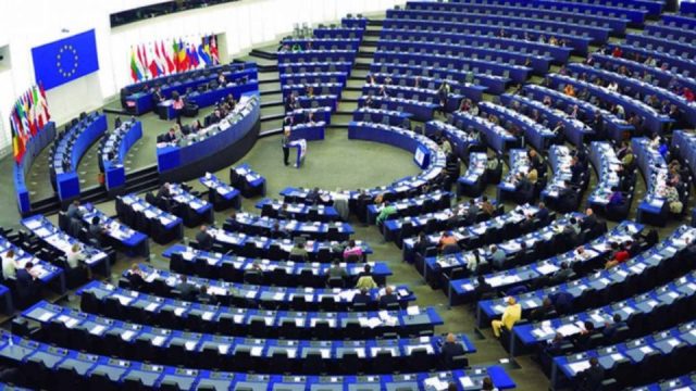 Por crimen de lesa humanidad: Acusado a Jair Bolsonaro en el Parlamento Europeo