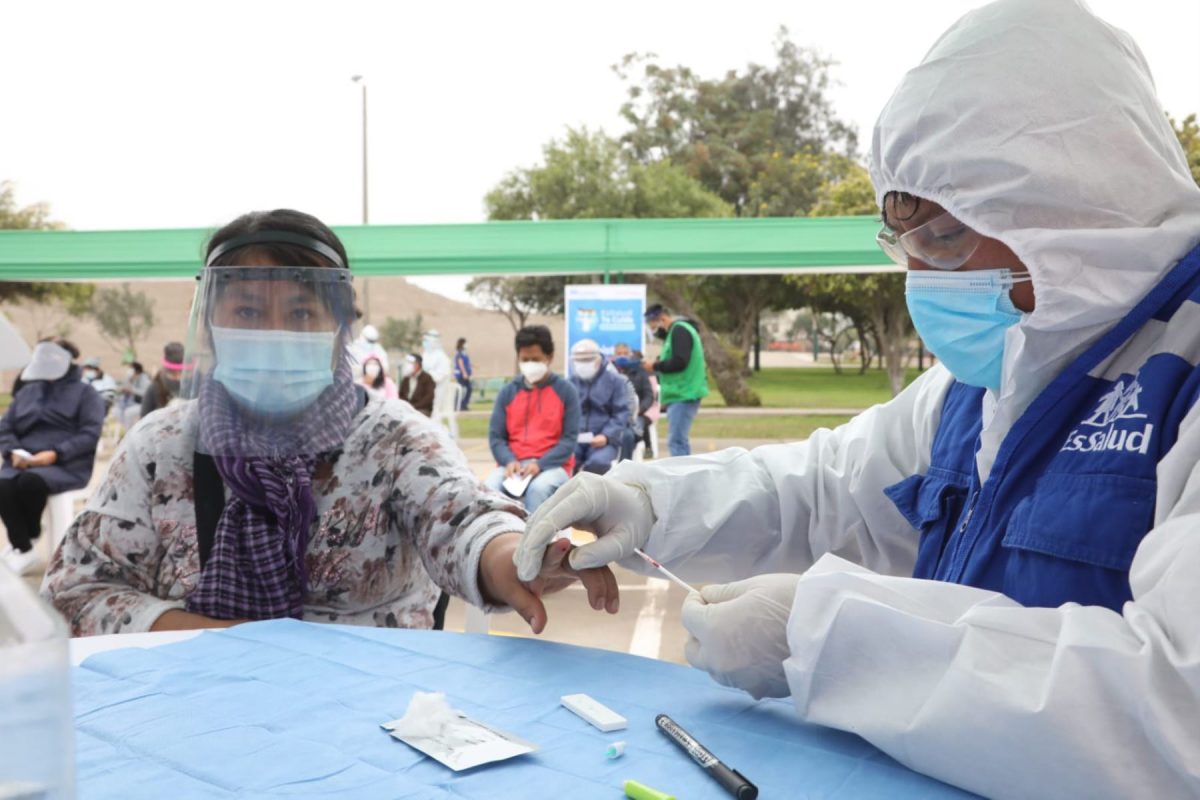 Voluntarios de ensayos de Sinopharm en Perú serán vacunados desde la próxima semana
