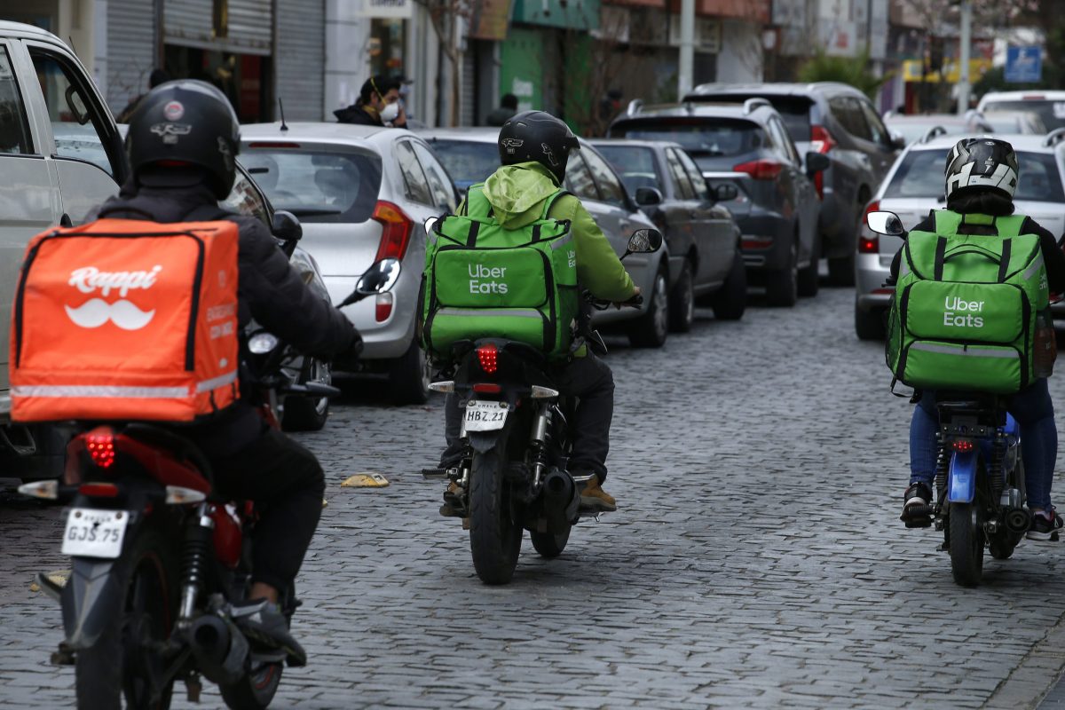 Repartidores de delivery amenazan con paro nacional tras violentas muertes de sus compañeros mientras cumplían labores