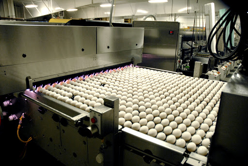 Empresa avícola subió precios durante la pandemia y la multa fue donar 1,2 millones de huevos