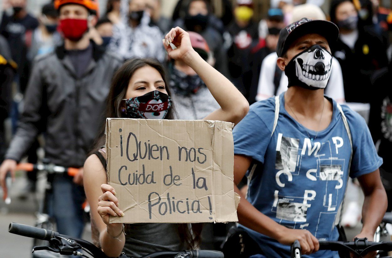 Colombia registra 3.155 casos de violencia policial en las protestas contra Duque