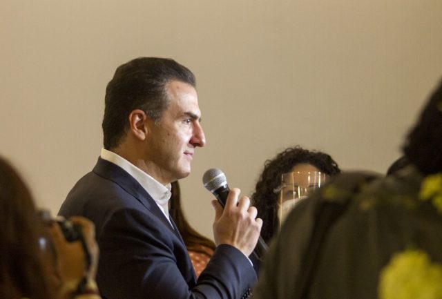 SAN PEDRO GARZA, GARCÍA, NUEVO LEÓN, 07MAYO2021.- Adrián de la Garza, candidato a la gubernatura de Nuevo León por el PRI, realizó una presentación privada con empresarios del sector inmobiliario, en rueda de prensa afirmó que AMLO busca influir en la elección local y que Movimiento Ciudadano y Samuel García le está haciendo juego a Morena para tratar de dividir el voto. FOTO: GABRIELA PÉREZ MONTIEL / CUARTOSCURO.COM