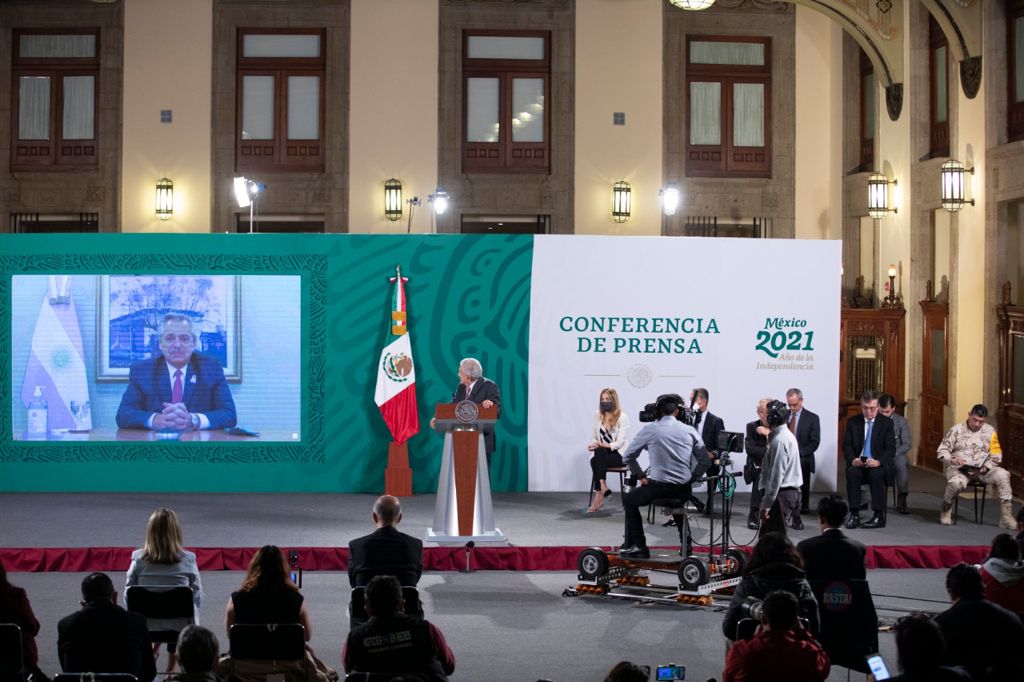 México suma 19 semanas a la baja en casos de Covid-19