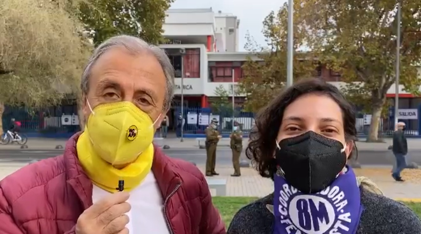 Luis Mesina (No + AFP) y Karina Nohales (Coordinador feminista 8M) hacen un llamado a salir a votar, para que no ganen los mismos de siempre
