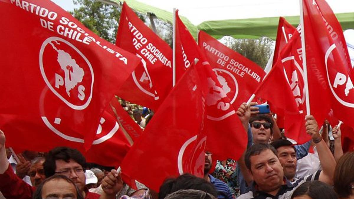 Militantes del PS piden a la directiva del partido sumarse a primarias con el Frente Amplio y el PC