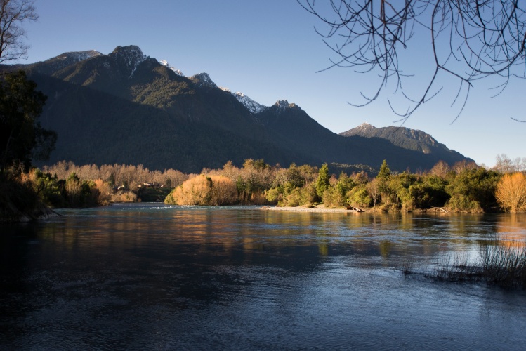 Comunidades Mapuche-Williche rechazan instalación de proyecto de piscicultura en el Río Calcurrupe