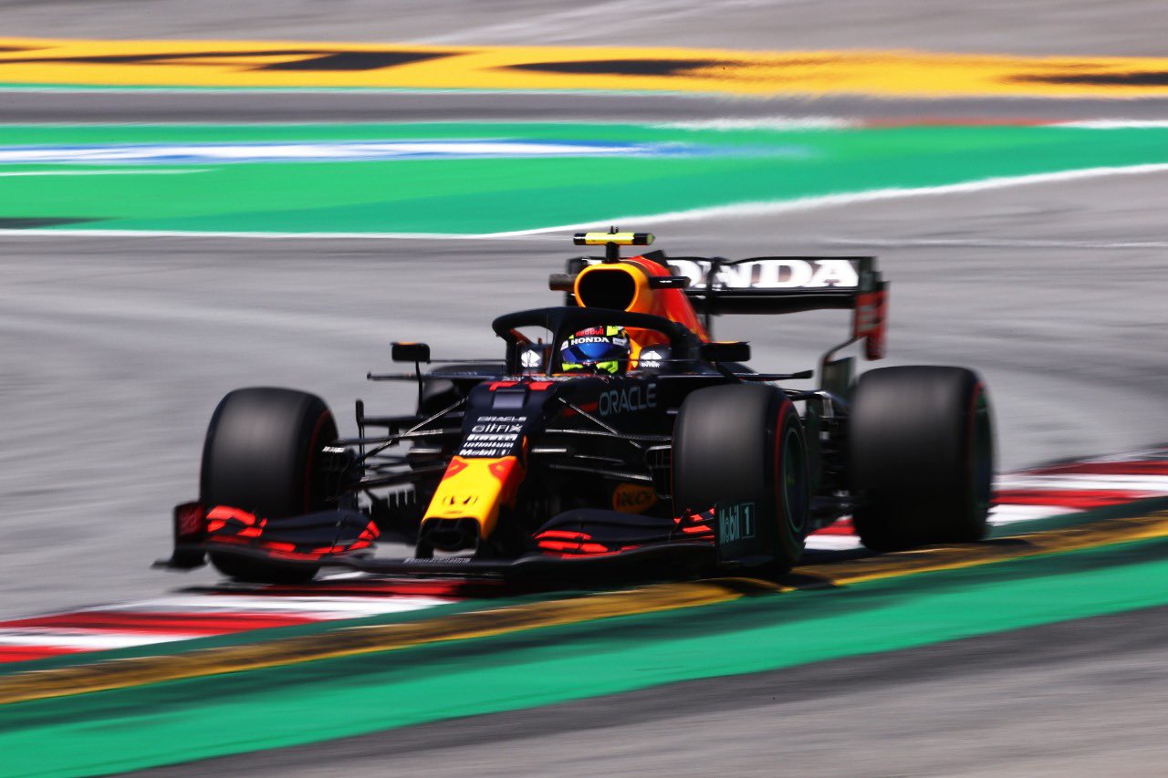 ‘Checo’ suma en el Gran Premio de España, termina en quinto