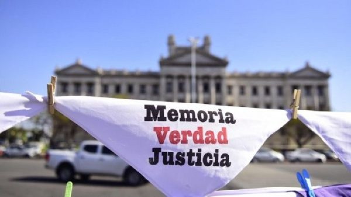 Activistas denuncian que se continúa encubriendo a la dictadura militar pese a la entrega de archivos por parte del Ministerio de Defensa de Uruguay