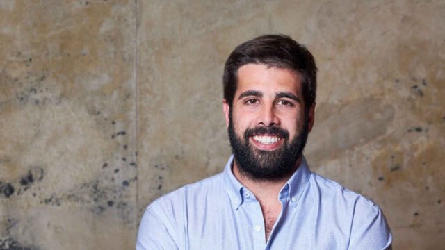 Psicólogo Marc Masip: «El teléfono móvil es la heroína del siglo XXI»